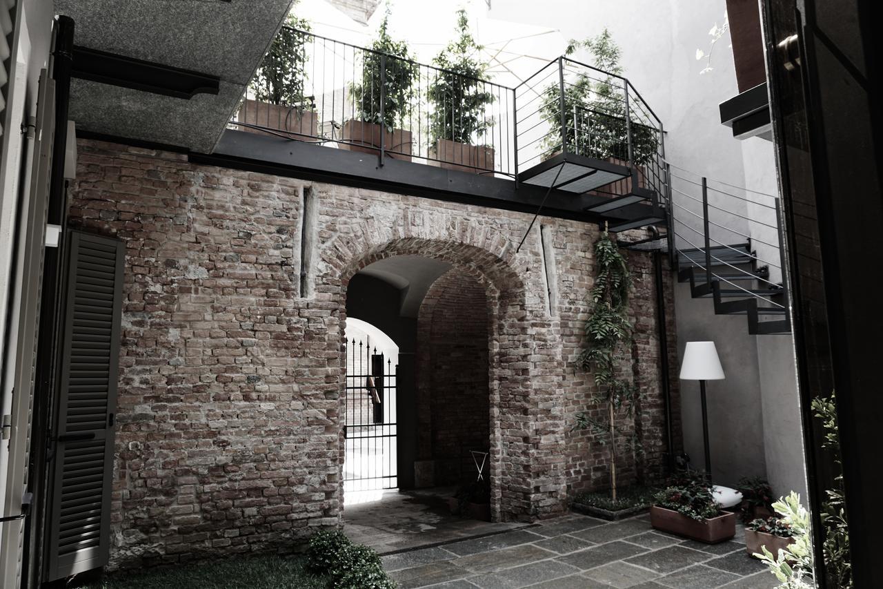 La Canonica - Charming Self-Catering Apartments In نيتسا مونفيراتو المظهر الخارجي الصورة