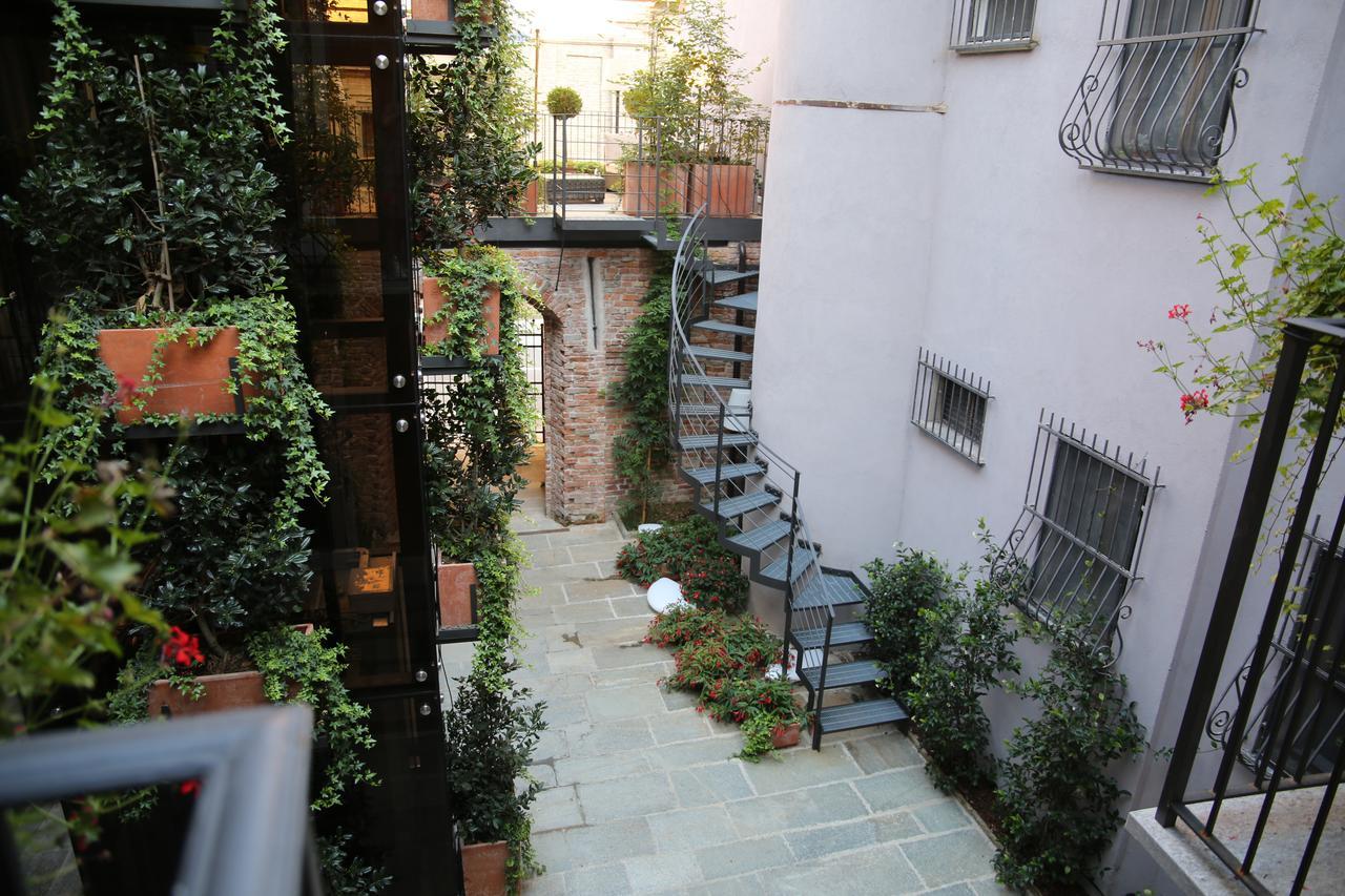 La Canonica - Charming Self-Catering Apartments In نيتسا مونفيراتو المظهر الخارجي الصورة