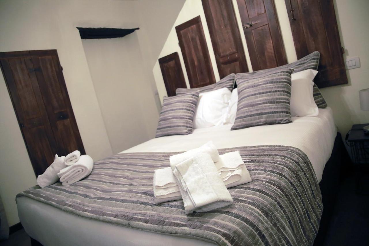 La Canonica - Charming Self-Catering Apartments In نيتسا مونفيراتو المظهر الخارجي الصورة