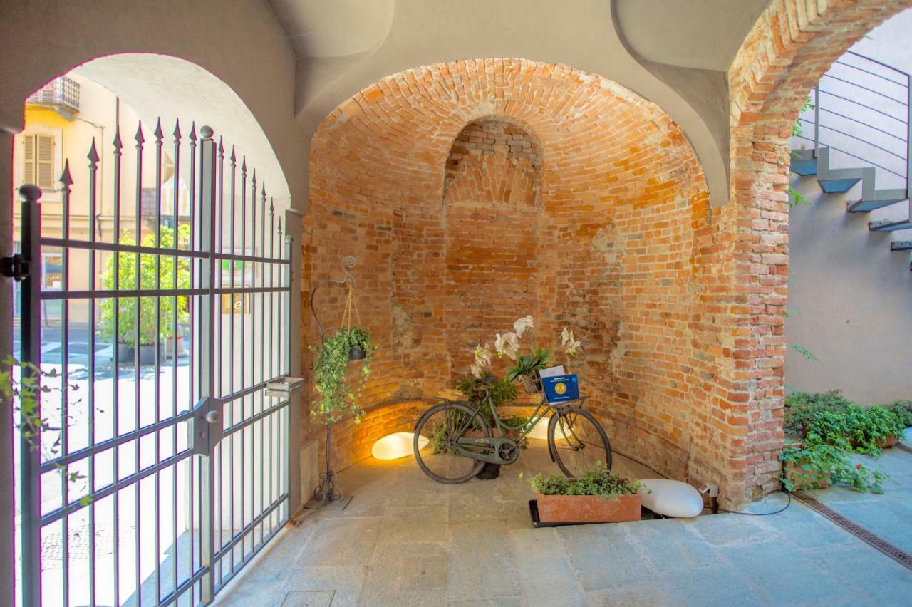 La Canonica - Charming Self-Catering Apartments In نيتسا مونفيراتو المظهر الخارجي الصورة