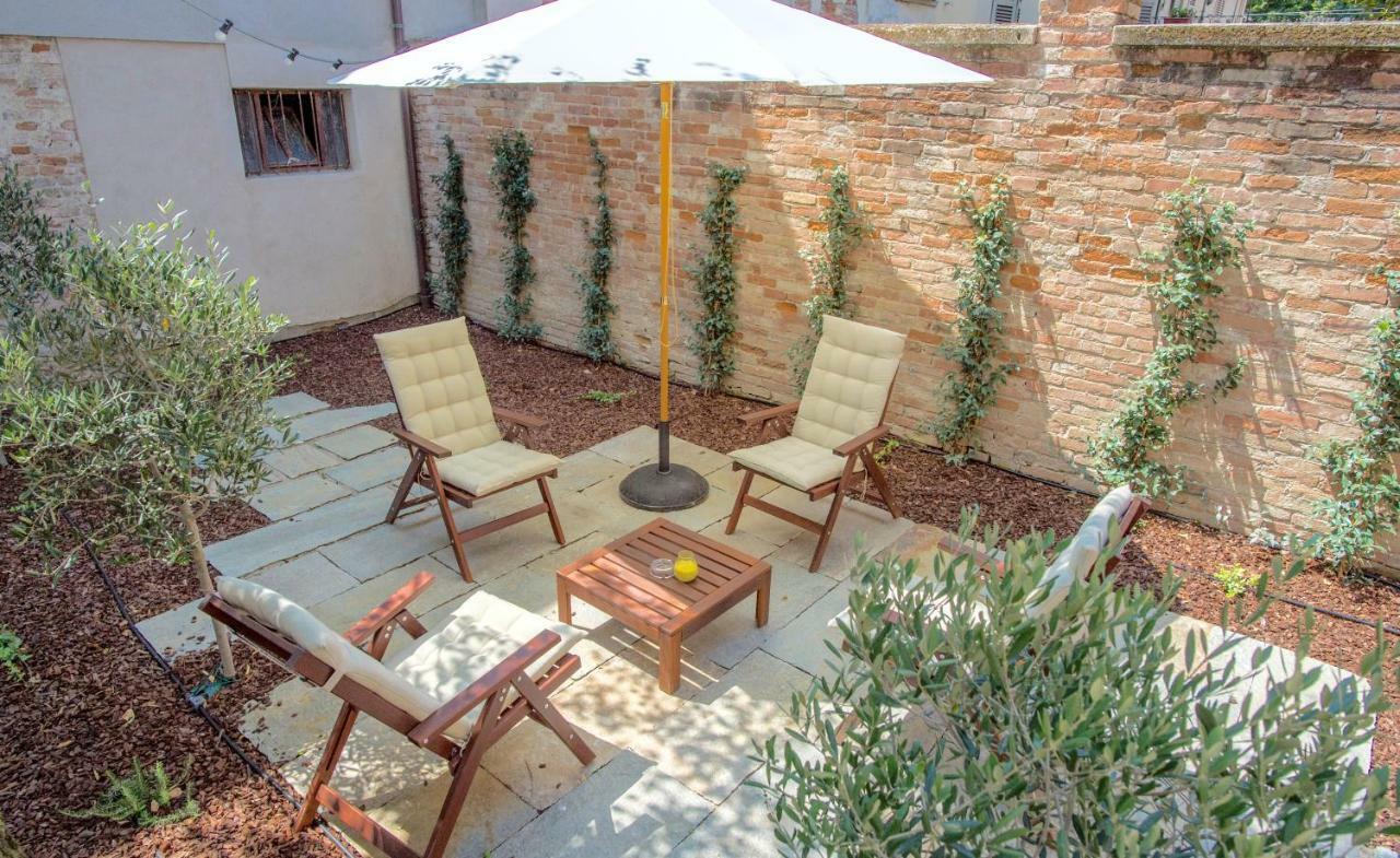 La Canonica - Charming Self-Catering Apartments In نيتسا مونفيراتو المظهر الخارجي الصورة