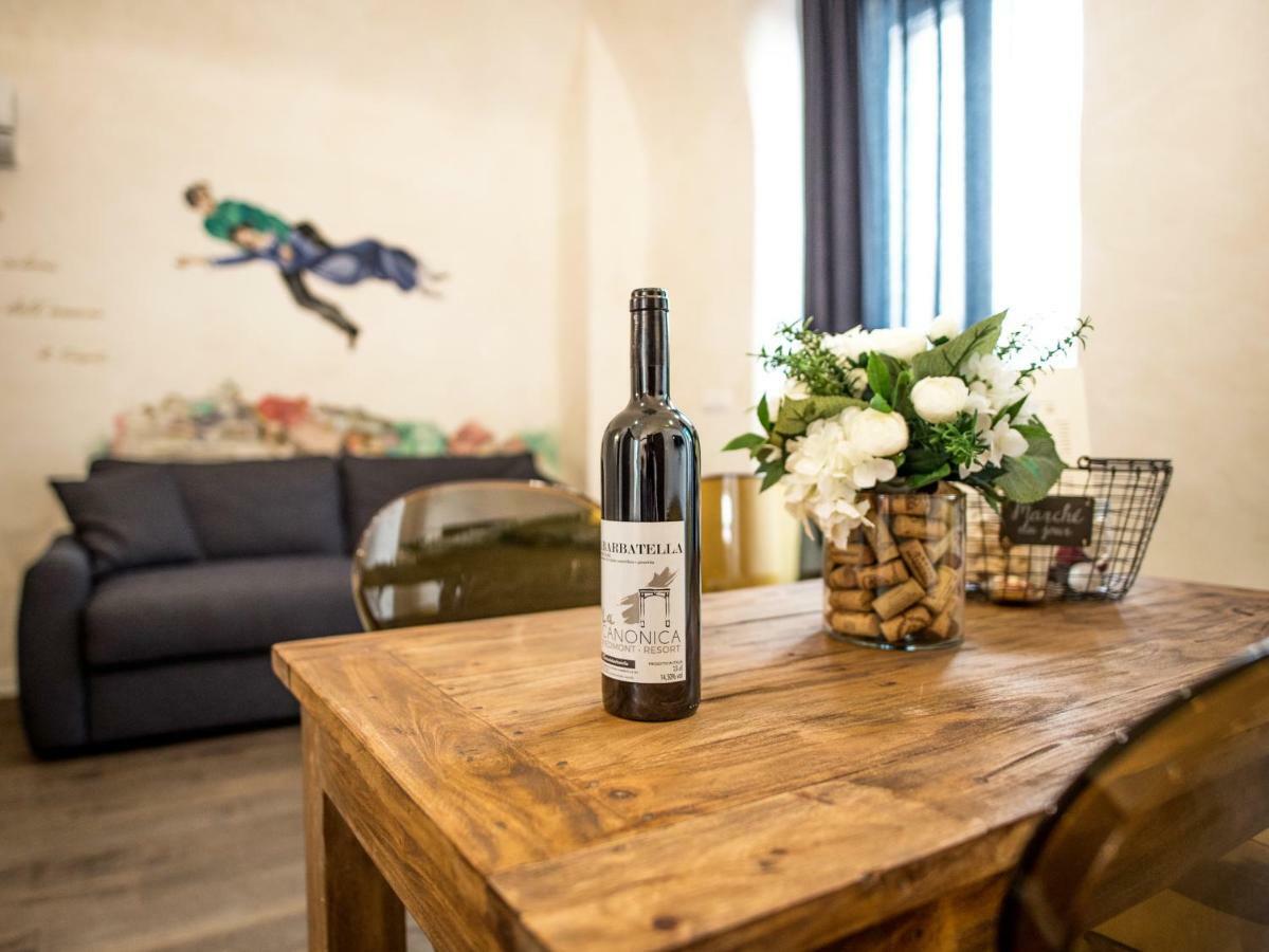 La Canonica - Charming Self-Catering Apartments In نيتسا مونفيراتو المظهر الخارجي الصورة