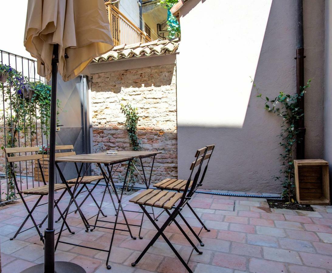 La Canonica - Charming Self-Catering Apartments In نيتسا مونفيراتو المظهر الخارجي الصورة
