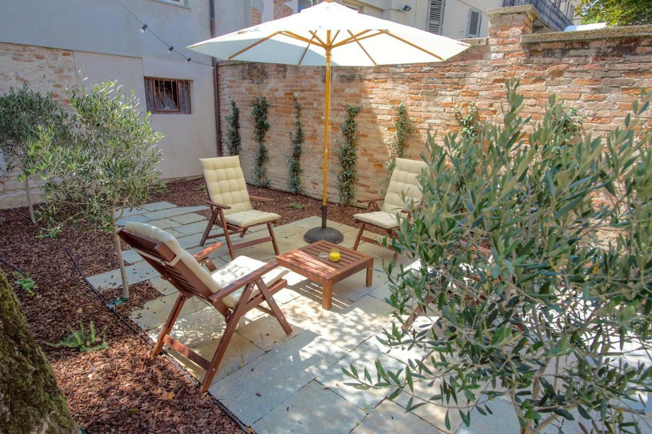 La Canonica - Charming Self-Catering Apartments In نيتسا مونفيراتو المظهر الخارجي الصورة